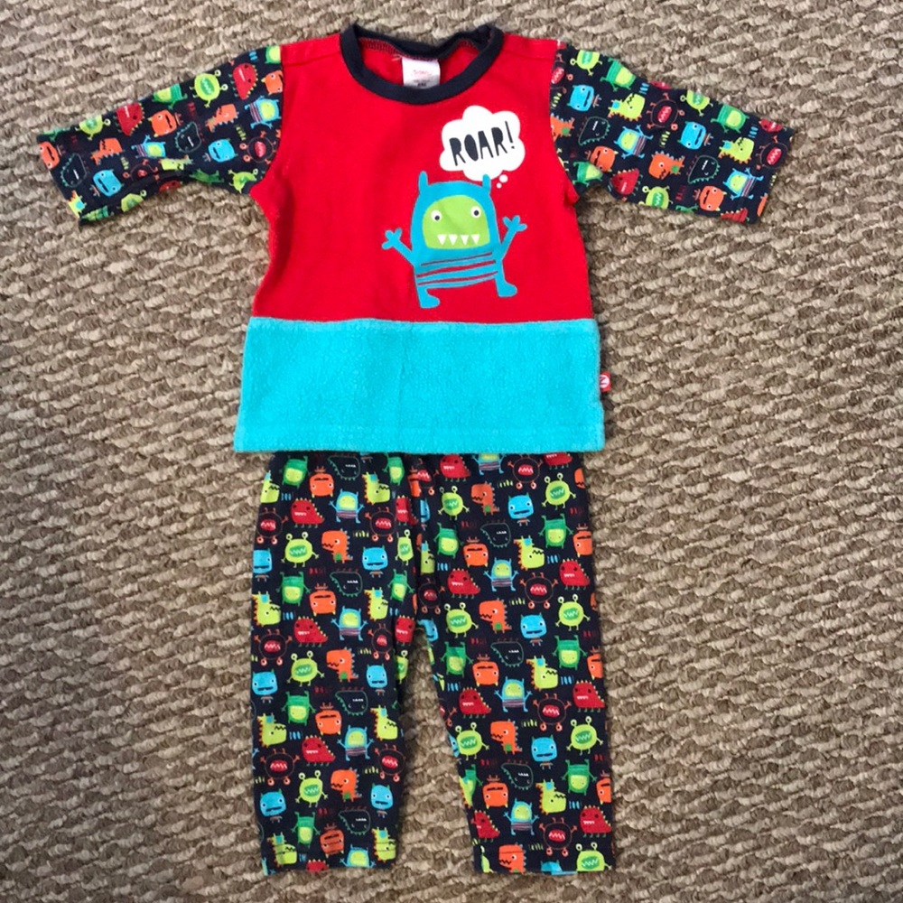 Zutano Baby pajamas size 6m / CUTE Monsters